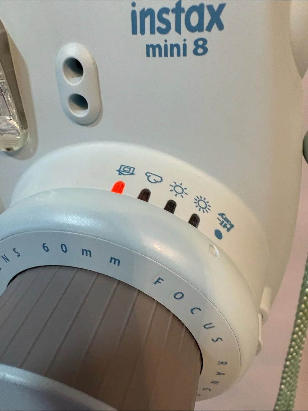 Instax mini 8 Instant Camera - for Parts / Not working !!!